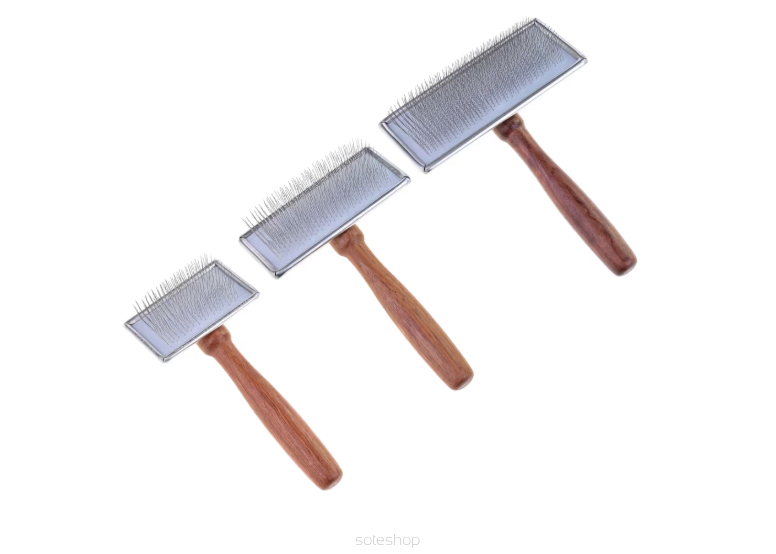 Madan Slicker Brush - profesjonalna szczotka pudlówka z drewnianą rękojeścią M3-M